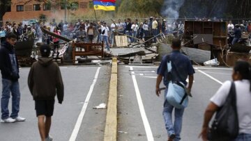 Βενεζουέλα: Συνεχίζονται οι αιματηρές διαδηλώσεις - Στους 17 οι νεκροί ανακοίνωσε η κυβέρνηση