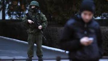 Κριμαία: Οι Ρώσοι επιχειρούν να καταλάβουν βάση αντιαεροπορικών πυραύλων 