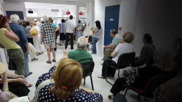 ΙΚΑ: Εντολή Τρόικας για μπαράζ κατασχέσεων μέχρι τέλος Μαρτίου