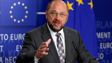 Μάρτιν Σουλτς για την Ελλάδα: Η μονομερής λιτότητα απέτυχε