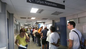 Μισθωτοί και συνταξιούχοι σήκωσαν πάλι το βάρος των φόρων