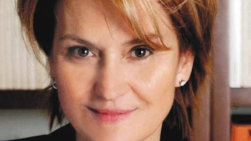 Η Ρεπούση κατεβαίνει για δήμαρχος Πειραιά