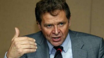 Τόμσεν: «Προφανώς» δεν ήταν τέλεια τα προγράμματα της Τρόικας