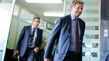 Δραματικές διαπραγματεύσεις της κυβέρνησης με την Τρόικα