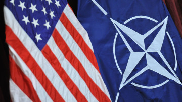 NATO: Καλεί τη Ρωσία να μην προχωρήσει στην προσάρτηση της Κριμαίας