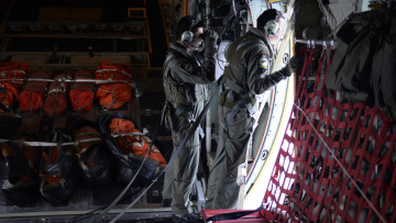 Μαλαισία: Θρίλερ χωρίς τέλος - Ανακήρυξαν νεκρούς τους επιβάτες χωρίς να βρουν συντρίμμια