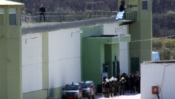 Συγκλονίζει η δολοφονία του υπαρχιφύλακα από τον Αλβανό ισοβίτη