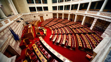 Αυτές είναι οι 50 αλλαγές που φέρνει στην αγορά το πολυνομοσχέδιο