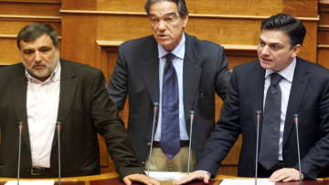 «Αντάρτικο» βουλευτών για το γάλα - Αλλαγές της τελευταίας στιγμής ετοιμάζει ο Χατζηδάκης