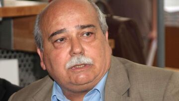 Βούτσης: «Δεν υπάρχουν συνομιλίες μου με χρυσαυγίτες βουλευτές» 