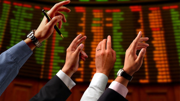 Θέμα ωρών η επιστροφή της Ελλάδας στις αγορές, λένε τα ξένα ΜΜΕ