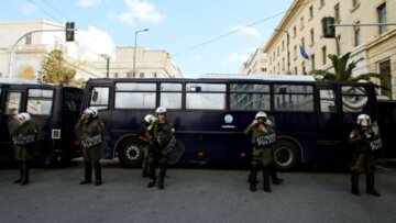 Δέκα ώρες απαγόρευσης συγκεντρώσεων στην Αθήνα λόγω Μέρκελ