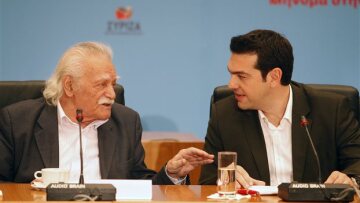 Γλέζος σε Τσίπρα: Όταν αργείς εσύ, θα πεις στο λαό να σε περιμένει;