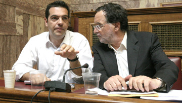 Τσίπρας κατηγορεί Λαφαζάνη: Αμφισβητείς συνέχεια τις επιλογές μου!