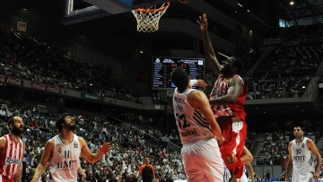 Ολυμπιακός: Δυσκολεύει η υπόθεση πρόκριση μετά τη δεύτερη ήττα από τη Ρεάλ