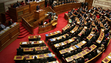 Γραφείο Προϋπολογισμού της Βουλής: Υπερβολικά αισιόδοξο το Μεσοπρόθεσμο