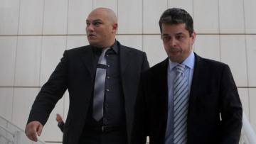 Με χειροπέδες στη Βουλή Γερμενής και Μπούκουρας 