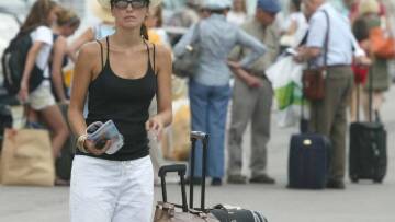 187.000 περισσότεροι τουρίστες τον φετινό Απρίλιο στα 16 αεροδρόμια της χώρας