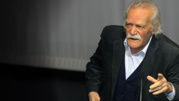 Προαναγγέλλει κατασχέσεις καταθέσεων ο Γλέζος