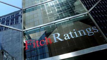 Fitch: Επιβεβαιώνει το «Β-» για τέσσερις ελληνικές τράπεζες 