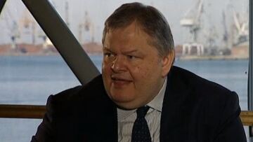 Βενιζέλος: Αν αποδοκιμαστεί η Ελιά, δεν θα πάω στον Σαμαρά, αλλά κατευθείαν στον Παπούλια