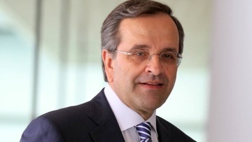 Γενέθλια στο Σύνταγμα για τον Αντώνη Σαμαρά