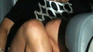 Χοντρό χώσιμο στην Kate Middleton: «Μάθε πια να καλύπτεις τον κ@λo σου και πάψε να φοράς στρινγκ»