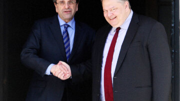 Έφυγε ο Σαμαράς - Παρέμεινε ο Βενιζέλος στο Μαξίμου