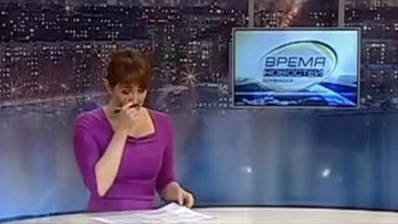 Παρουσιάστρια κεντρικού δελτίου ειδήσεων «λυγίζει» στον αέρα με το τραγούδι παιδιών για την Ουκρανία