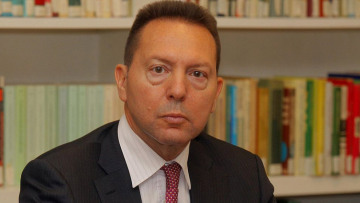 Στουρνάρας: Θέλω και δεν θέλω να φύγω από το υπ. Οικονομικών