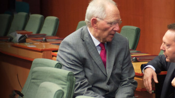 Σόιμπλε προς Στουρνάρα: Δεν περιμέναμε ότι η Ελλάδα θα τα πάει τόσο καλά