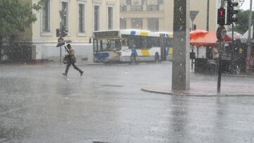 Πού θα χτυπήσει τις επόμενες ώρες η κακοκαιρία