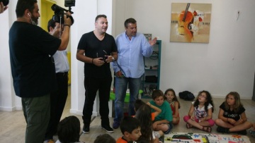 Γιώργος Λιάγκας-Αντώνης Ρέμος: Μοίρασαν χαμόγελα στο Κέντρο Αποστολής