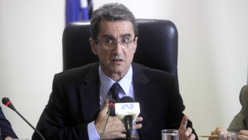Λοβέρδος: Το θέμα των απολύσεων να τεθεί σε ηπιότερη βάση 