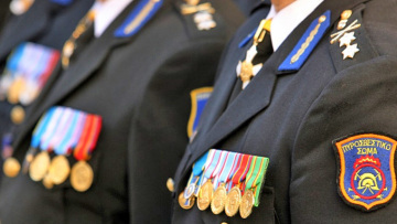 Τον Αύγουστο θα δουν αυξήσεις οι ένστολοι