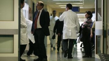 Τοις μετρητοίς από την Πέμπτη στις ιδιωτικές κλινικές οι ασφαλισμένοι του ΕΟΠΥΥ