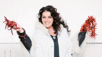 Μαρία Εκμεκτσίογλου: Η «μάγισσα των γεύσεων» ξορκίζει τα κακά πνεύματα