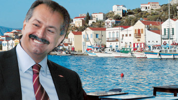 Ποιος είναι ο Ελληνοαμερικανός Αντριου Λιβέρης που έκανε πάρτι στο Καστελόριζο