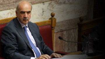 Κίνηση-«ματ» από Μεϊμαράκη για το δημοψήφισμα