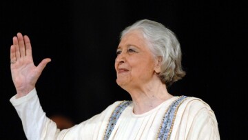 Σοβαρή αλλά υπό έλεγχο η κατάσταση της υγείας της Άννας Συνοδινού