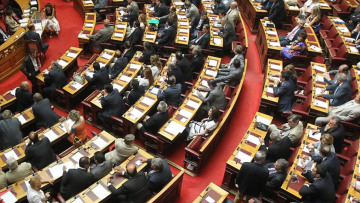 Επιμένει ο Μεϊμαράκης για συζήτηση περί δημοψηφίσματος στη Βουλή