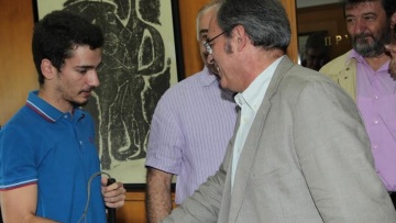 Με παρέμβαση Λοβέρδου λύθηκε το θέμα φοίτησης στο ΑΠΘ του τυφλού φοιτητή