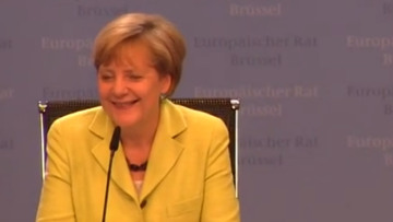 Δημοσιογράφος τραγούδησε «Happy Birthday» στη Μέρκελ (βίντεο)