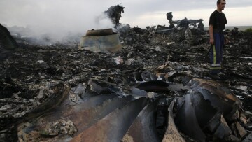 MH17: Εξι και όχι 100 οι επιστήμονες που επέβαιναν στη μοιραία πτήση 