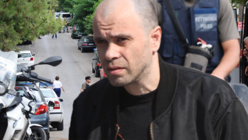 Από τις κάμερες των διοδίων ψάχνουν που κρύβει τα όπλα ο Μαζιώτης  