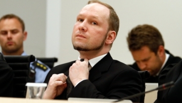 Νορβηγία: Τώρα αποκηρύσσει τη βία ο μακελάρης Μπρέιβικ