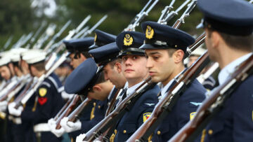 «Λύση» Βρούτση για το Ταμείο των ενστόλων
