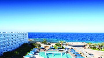 Mitsis Hotels: Χωρίς επιβάρυνση η διαμονή 5.000 Ρώσων τουριστών μετά το «κανόνι» του Labirint