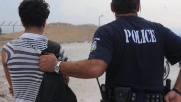 Οι συνοριοφύλακες ζητούν γάντια και μάσκες για τον κίνδυνο του Έμπολα