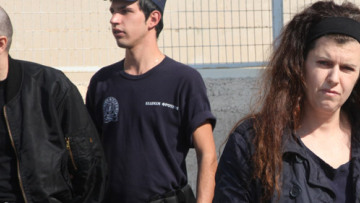 Η Πόλα Ρούπα προκαλεί: Δεν παραδίδομαι, ελάτε να με πιάσετε